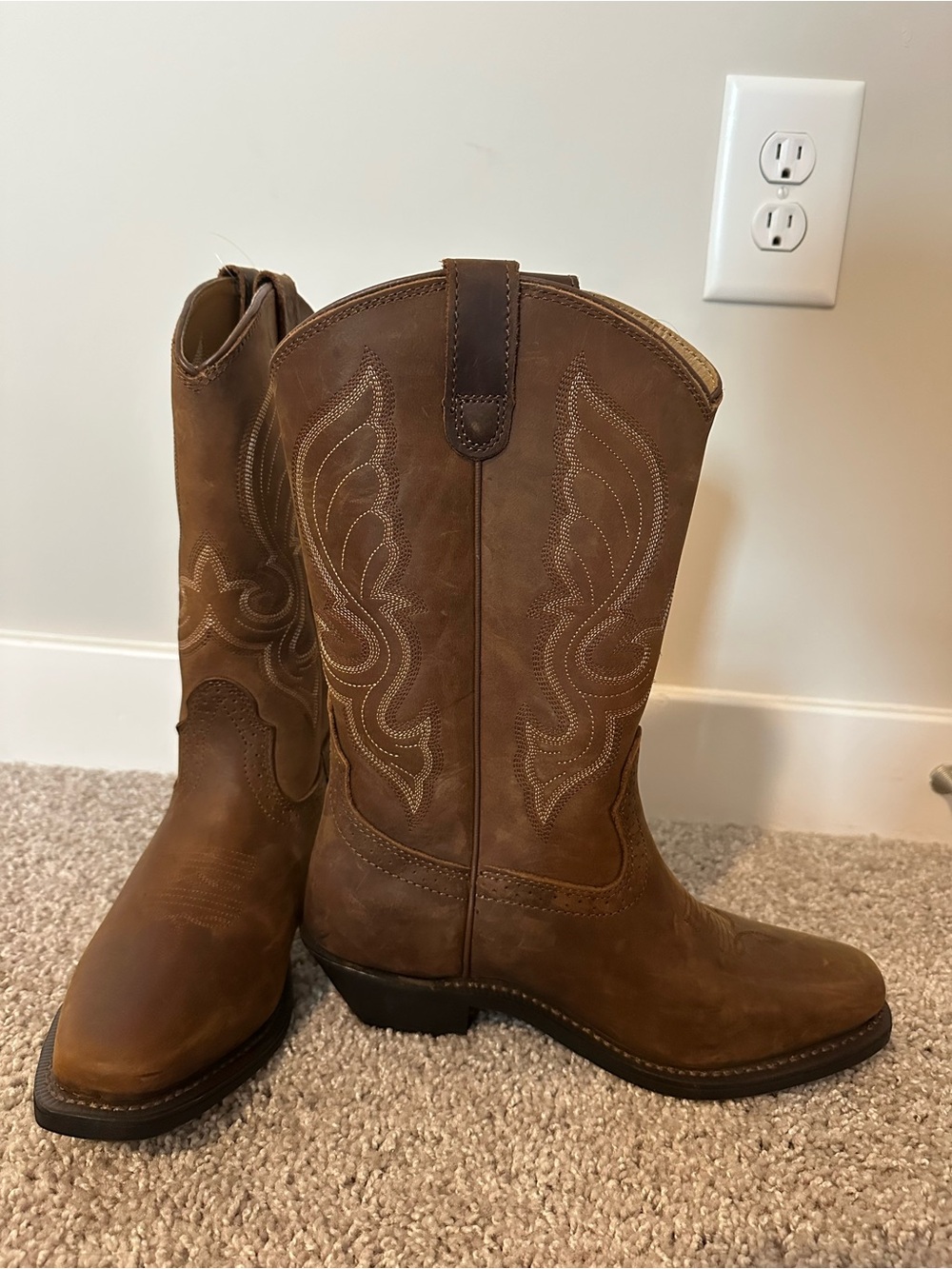 Shyanne Woman’s Suzanne Western Boots- Square Toe. Never worn from Boot Barn.